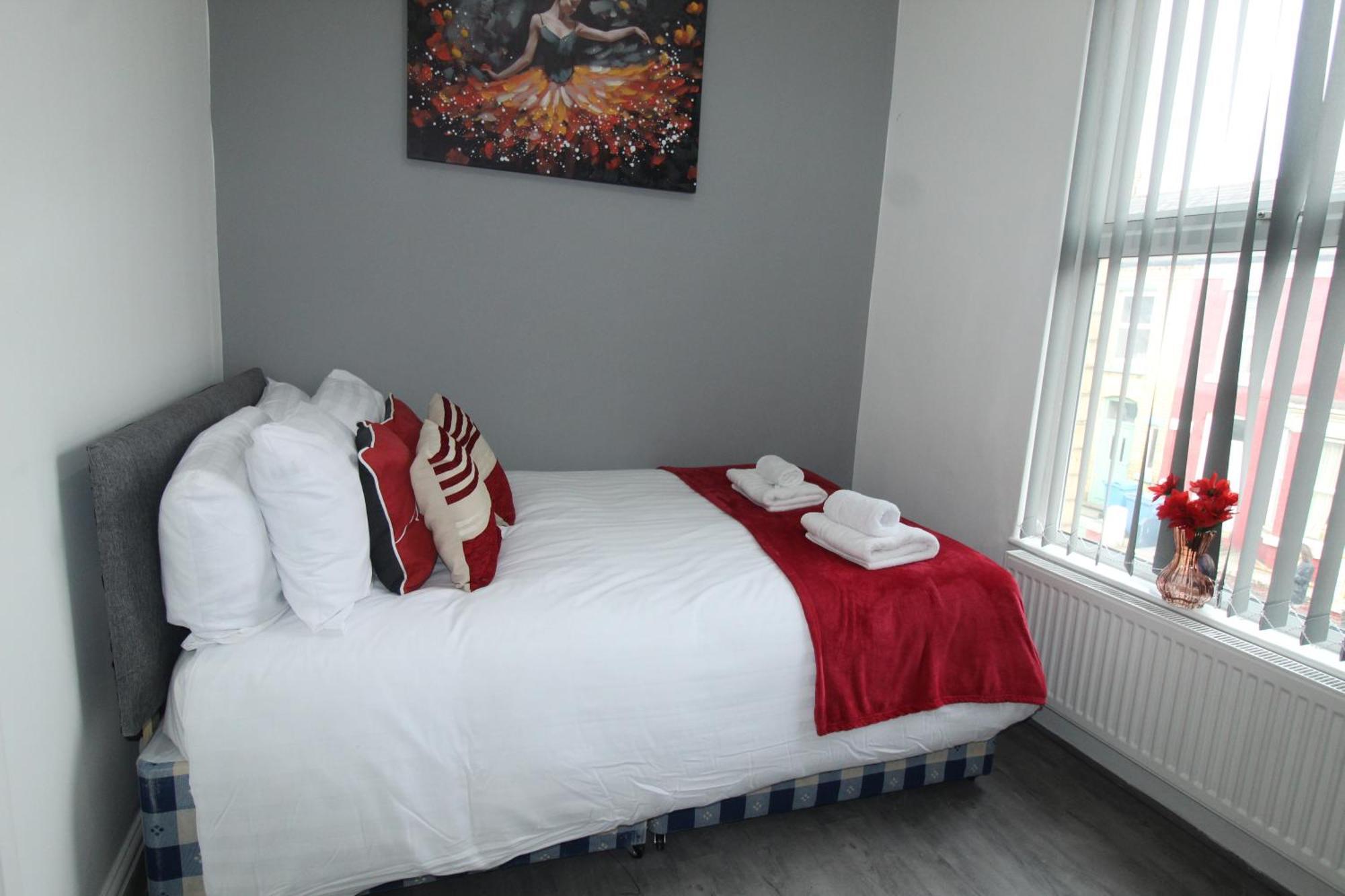 Sefton House By Smart Corporate Holiday home *