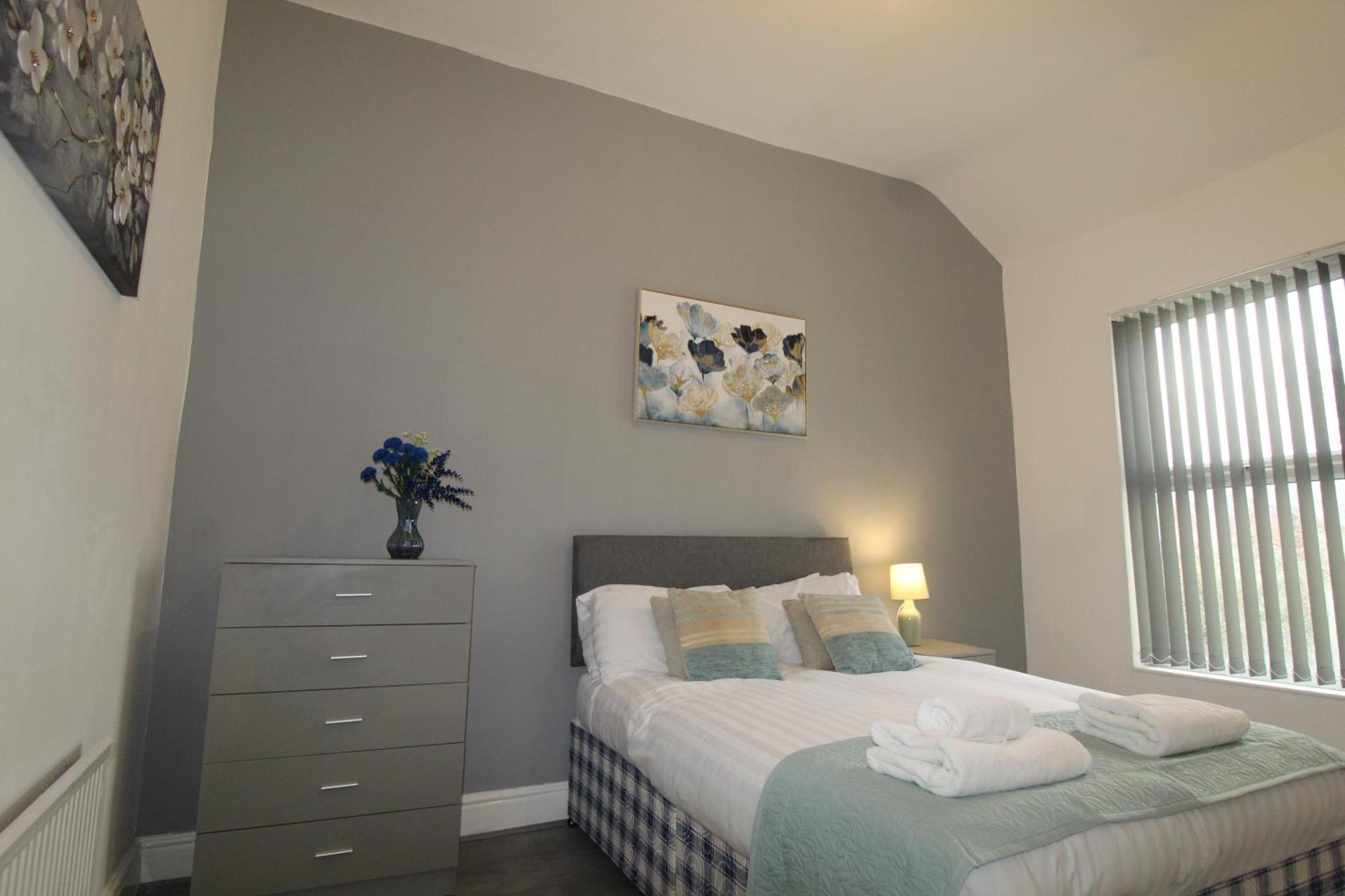 Sefton House By Smart Corporate Holiday home *