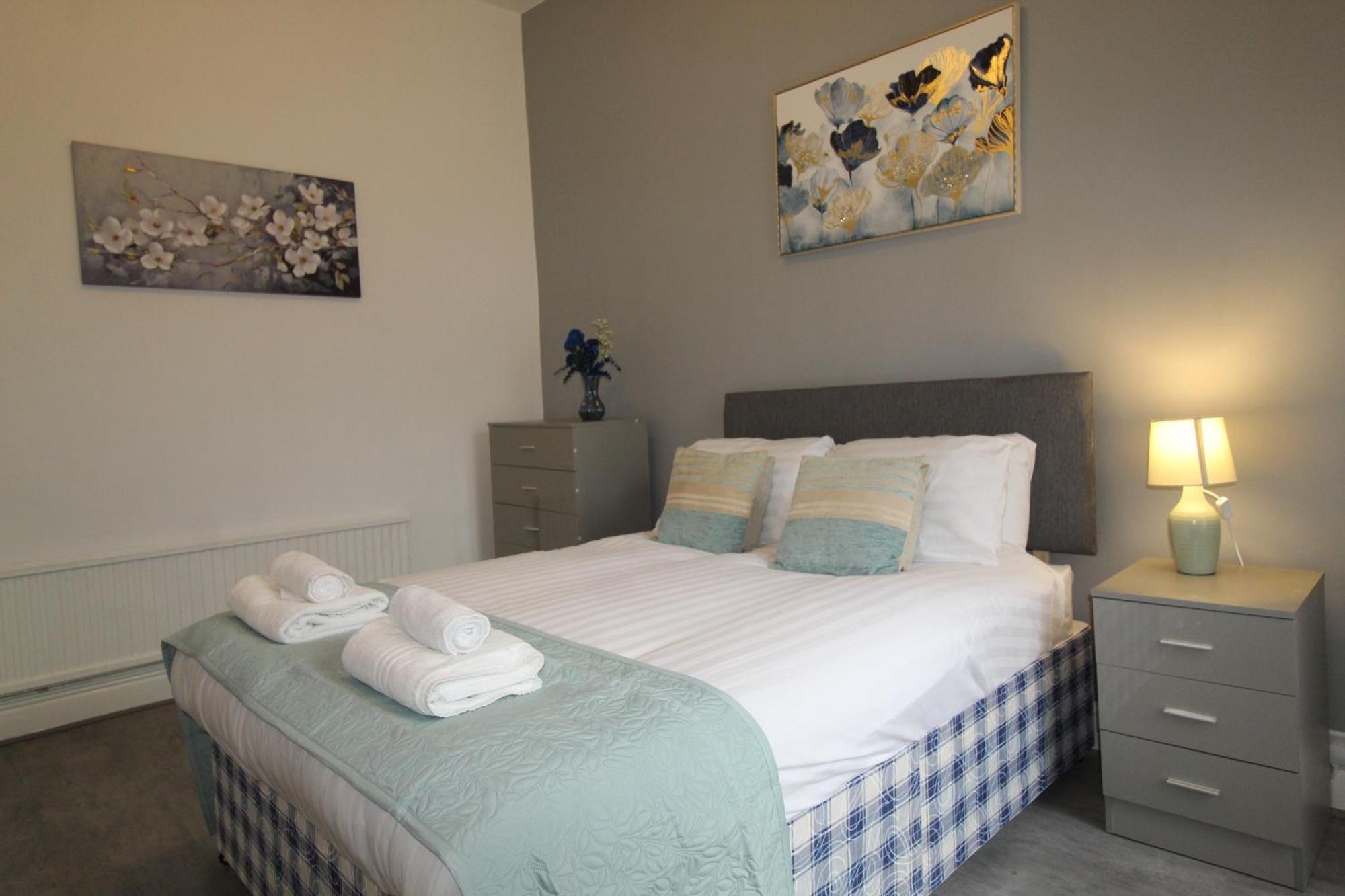 Sefton House By Smart Corporate Holiday home *